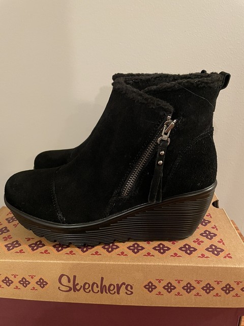 skechers wedge bootie