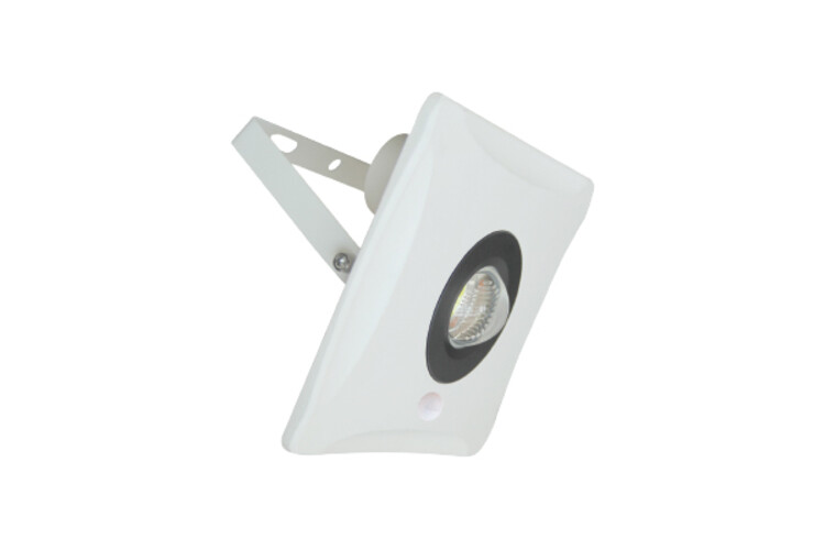 Projecteur LED YUKON-S 30W IP65 avec détecteur pour sécuriser une entrée sombre