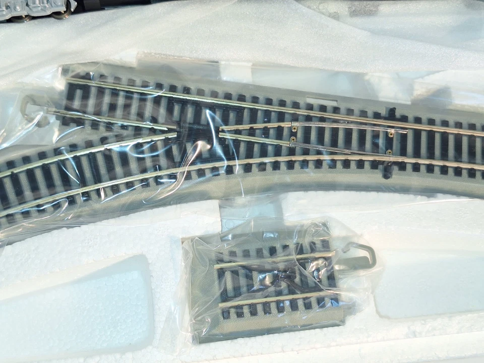 Bachmann Peter Brock 1980 Domecar. New condition b Hawthorn Village series. HO. - Image 2 of 4