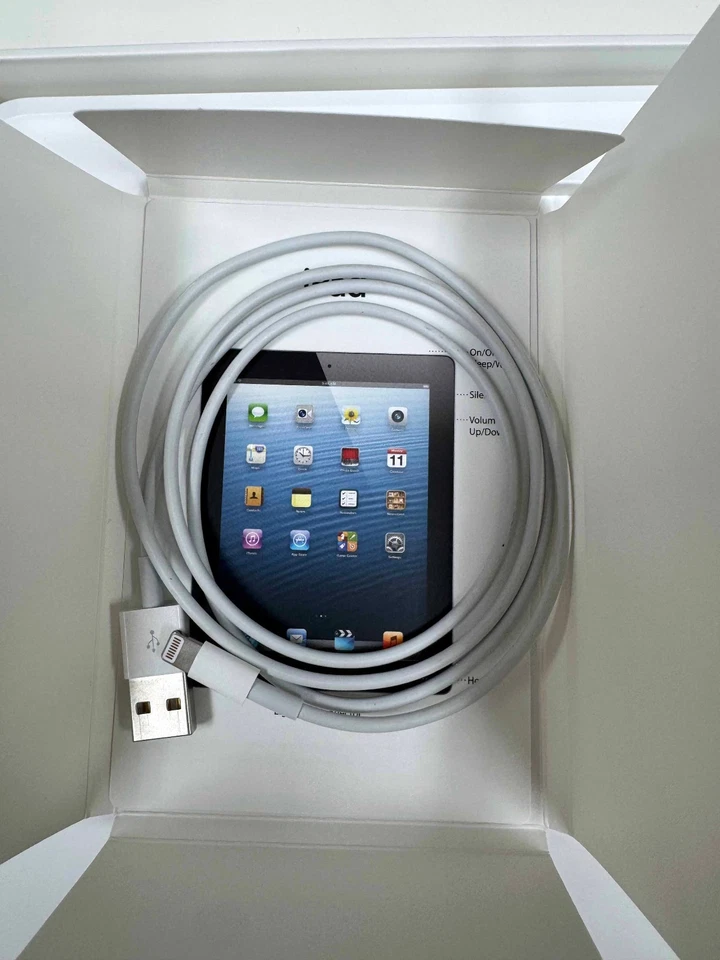 iPad 4 4th Gen WiFi Only 32GB 9.7” Display MD514LL/A Excellent Condition - Image 4 of 4