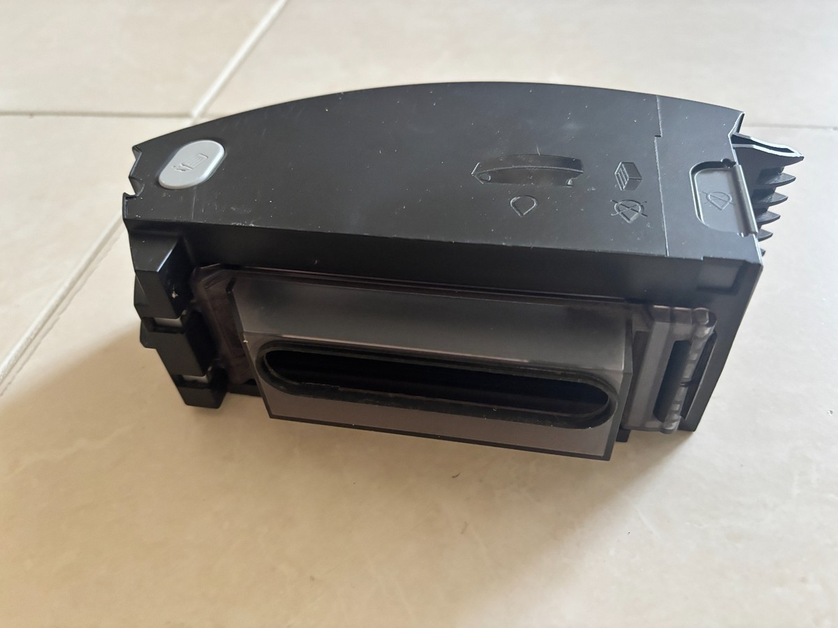 iRobot Roomba E5 Smart Vacuum WiFi enabled W/ Charging Dock