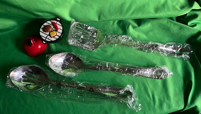 Wolfgang Puck -Spatula & Spoons Set W/Grill Salt & Pepper shaker - NEW!