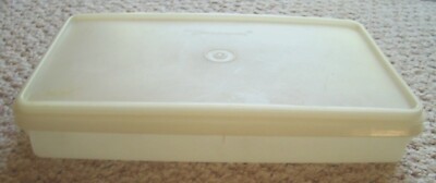 Tupperware #794 Sheer White Deli Meat/Cheese Slice / Bacon Keeper with Lid #795