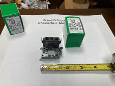 Schneider Electric ZB4BZ1023, Contact Block, 1 NC, 250 VAC, 22mm Size