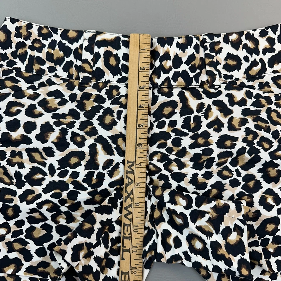 Pantalones Cortos Casa Blanca Mercado Negro Para Mujer 4 Leopardo Estampado Animal 5" Elastizados Informales Foto 3 de 4