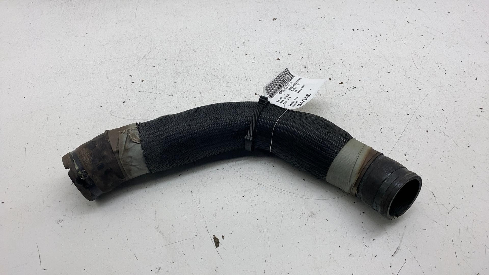 17-20 Maserati Levante Turbo Intercooler Air Intake Hose 670039138
