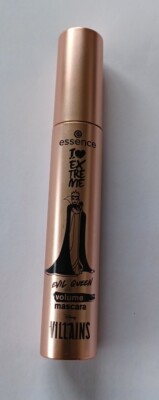 essence 1  EXTREME EVIL QUEEN VOLUME MASCARA Disney VILLAINS. 01 Ultra Schwarz.