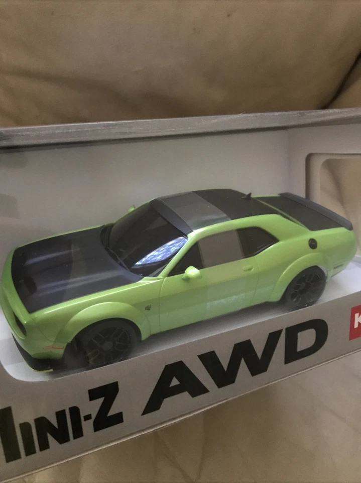 Kyosho Mini-Z AWD Dodge Challenger SRT Hellcat Redeye Sublime 32621MG MA020 NIB - Image 4 of 4