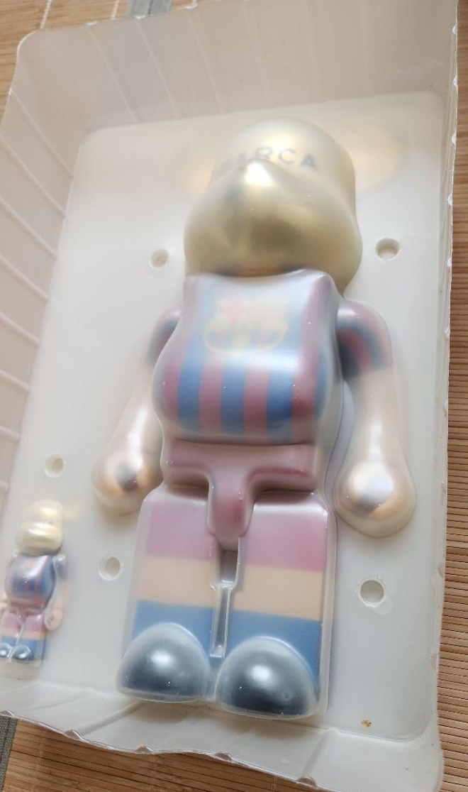 MEDICOM TOY BE@RBRICK FCB FC BARCELONA 05 06 CHAMPION ver