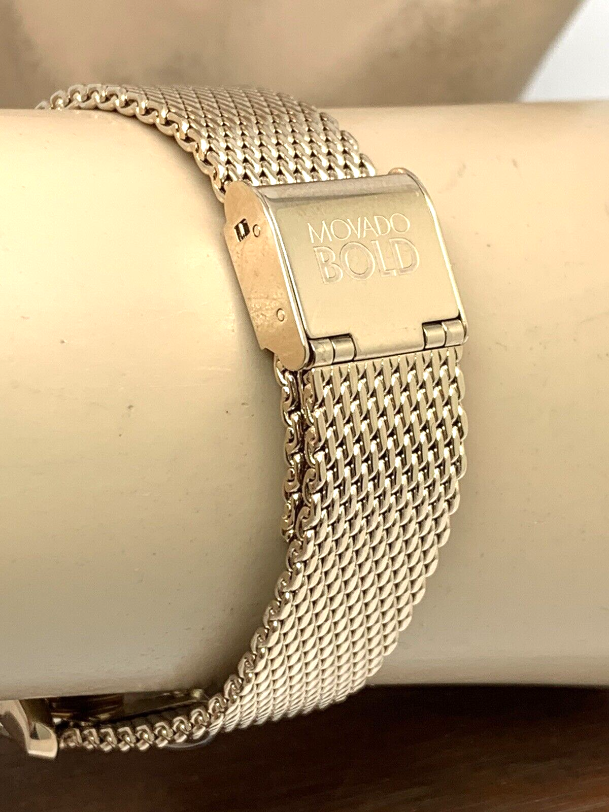 Movado Women's Watch 3600657 Swiss Quartz Diamond Bezel 