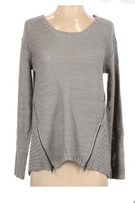 Quinn Light Grey Crewneck. Sweater With Front Zippers Size Small