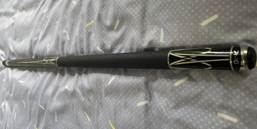 Predator Blak Cue for sale - eBay
