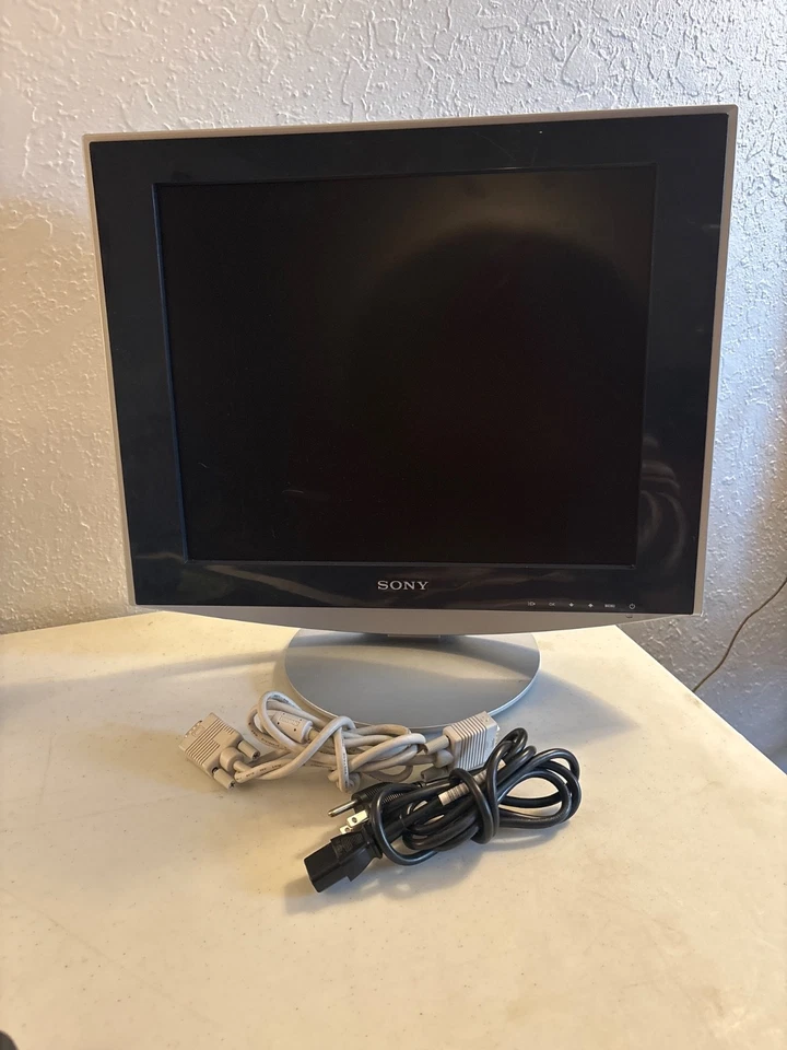 SONY MODEL SDM-HS73 17" TFT LCD COLOR COMPUTER DISPLAY MONITOR TESTED & WORKS - Image 2 of 3