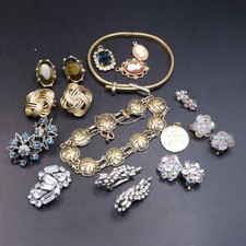 Vintage jewellery bundle Cameo Damascene Glass Agate Kitsch St Christopher