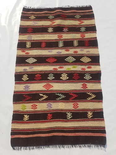 Vintage Traditional Handcrafted Epic Turkish Kilim Rug for Home Décor 140x83 cm