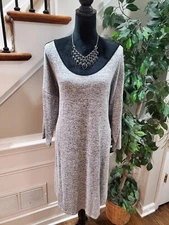NAIF Women's Solid Gray Rayon Scoop Neck Long Sleeve Knee Length Dress Size 2X