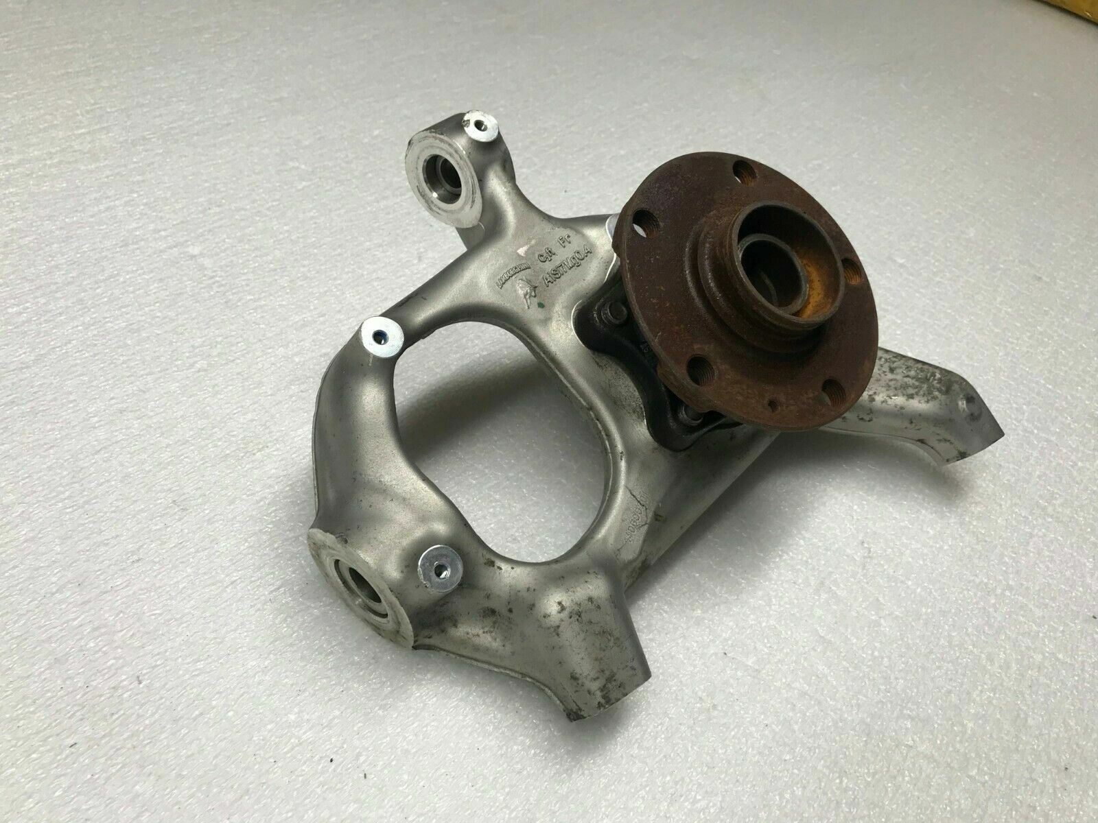 LAMBORGHINI AVENTADOR LP700 LP720 FRONT LEFT HUB KNUCKLE HOUSING OEM 470407245D