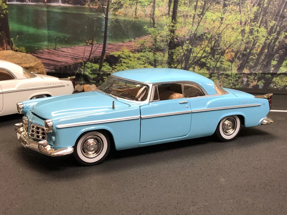 Lot of 4 ~Imperfect 1:24 Diecast MOTORMAX CHRYSLER C300 2005 RED/WHT/BLUE/BLK - Image 4 of 4