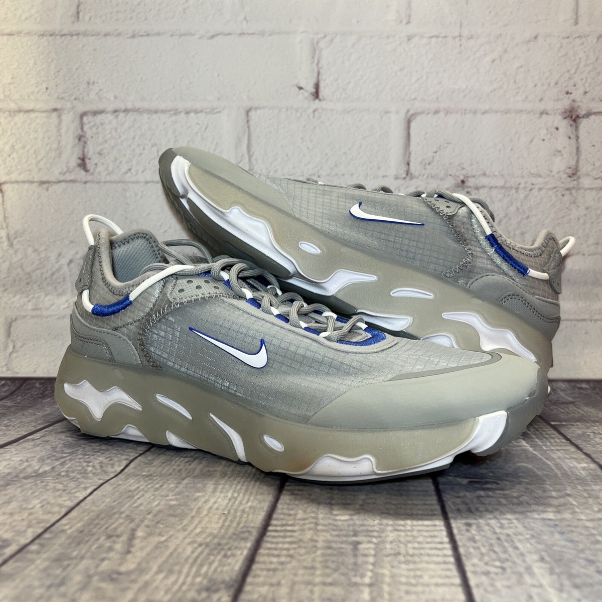 nike pegasus reflective