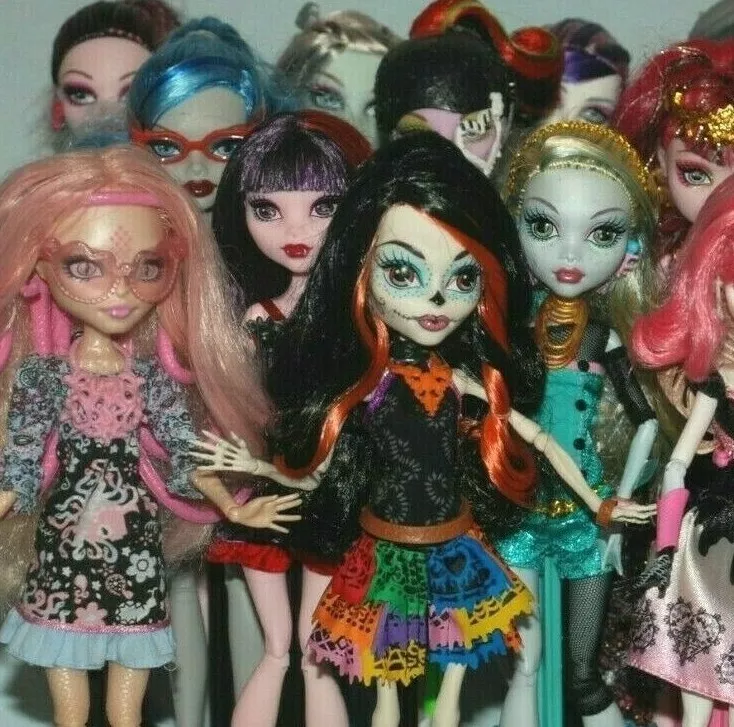 (List #6) Monster High Dolls inc Some Original Accessories - Choose from  Various