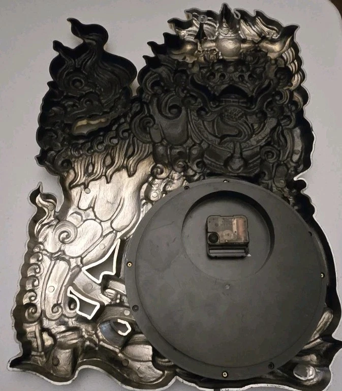 Reloj de Pared Kitsch Big Dragon Mediados de Siglo De Colección Plástico Dorado 23" x 17" Raro Foto 2 de 4