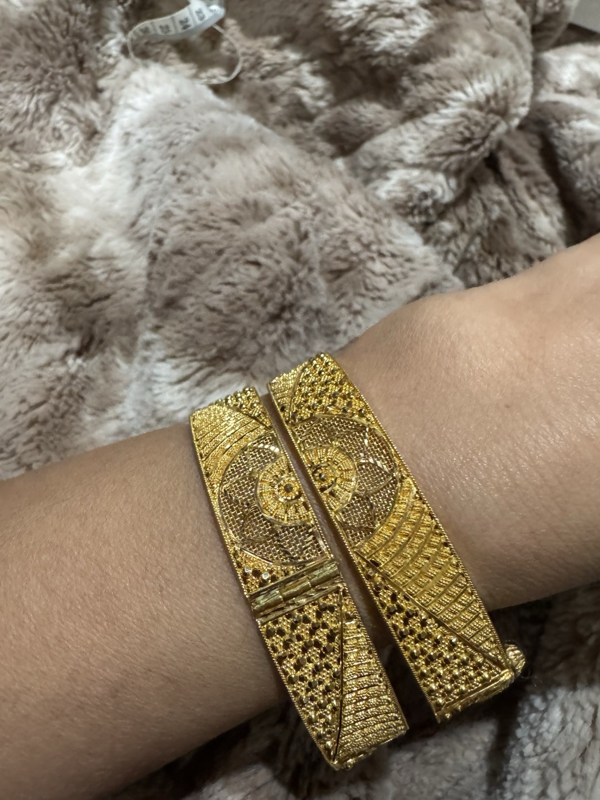 22K Solid Yellow Gold Hinged Bangle Bracelet 23.1… - image 8