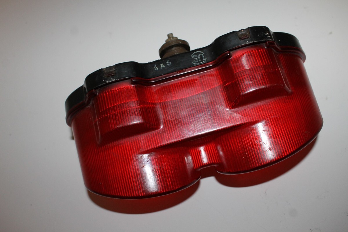 なう9 OEM 300ZX Fuel Rail - New Style - Right