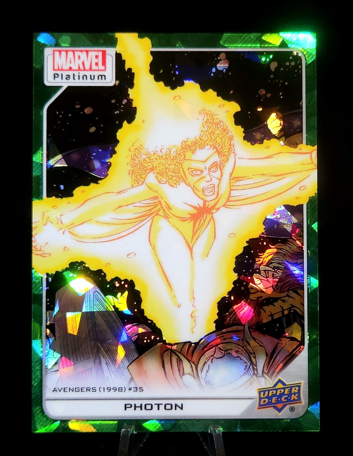 2023 Upper Deck Marvel Platinum PHOTON GREEN CRACKLE /99 CARD AVENGERS #35, 1998