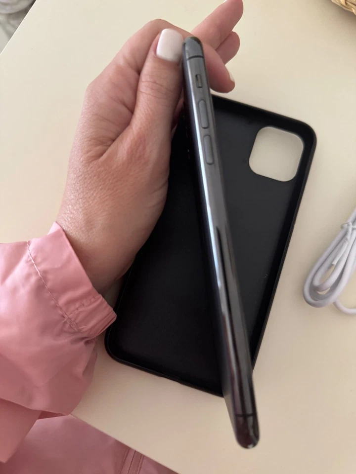 iPhone 11 Pro Max 64GB Gris espacial en buen estado. - Imagen 3 de 4