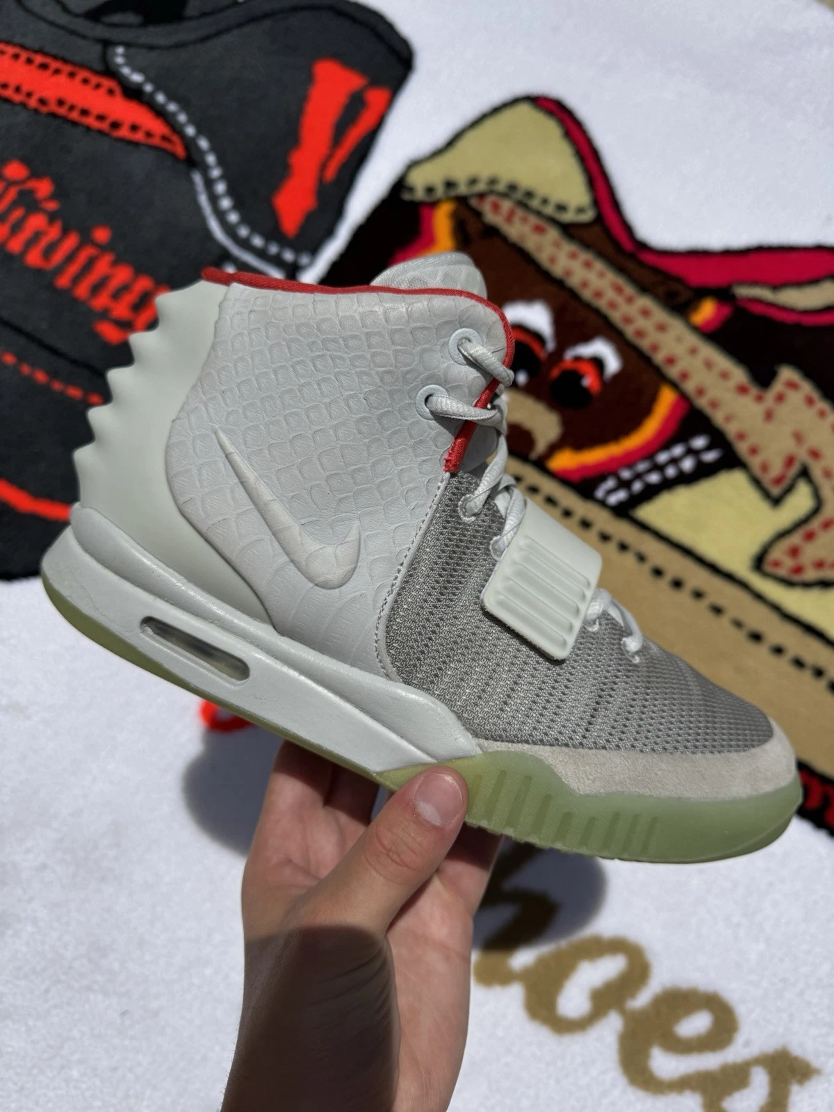 Nike Air Yeezy 2 NRG Pure Platinum taglia 9 5