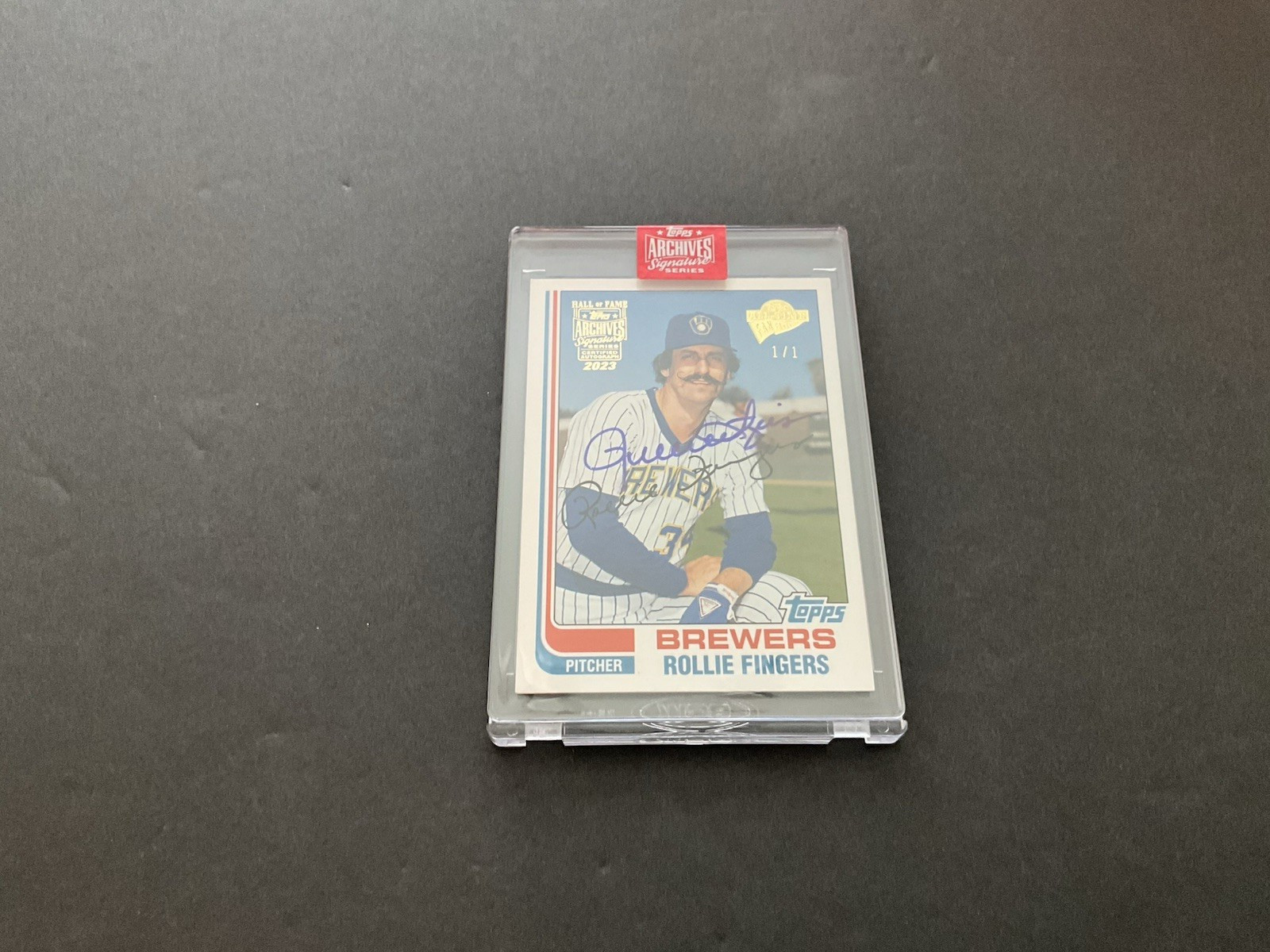 2023 Topps Archives ROLLIE FINGERS Auto  1/1 2004  Hall Of  Fame Fan Favorites view 5