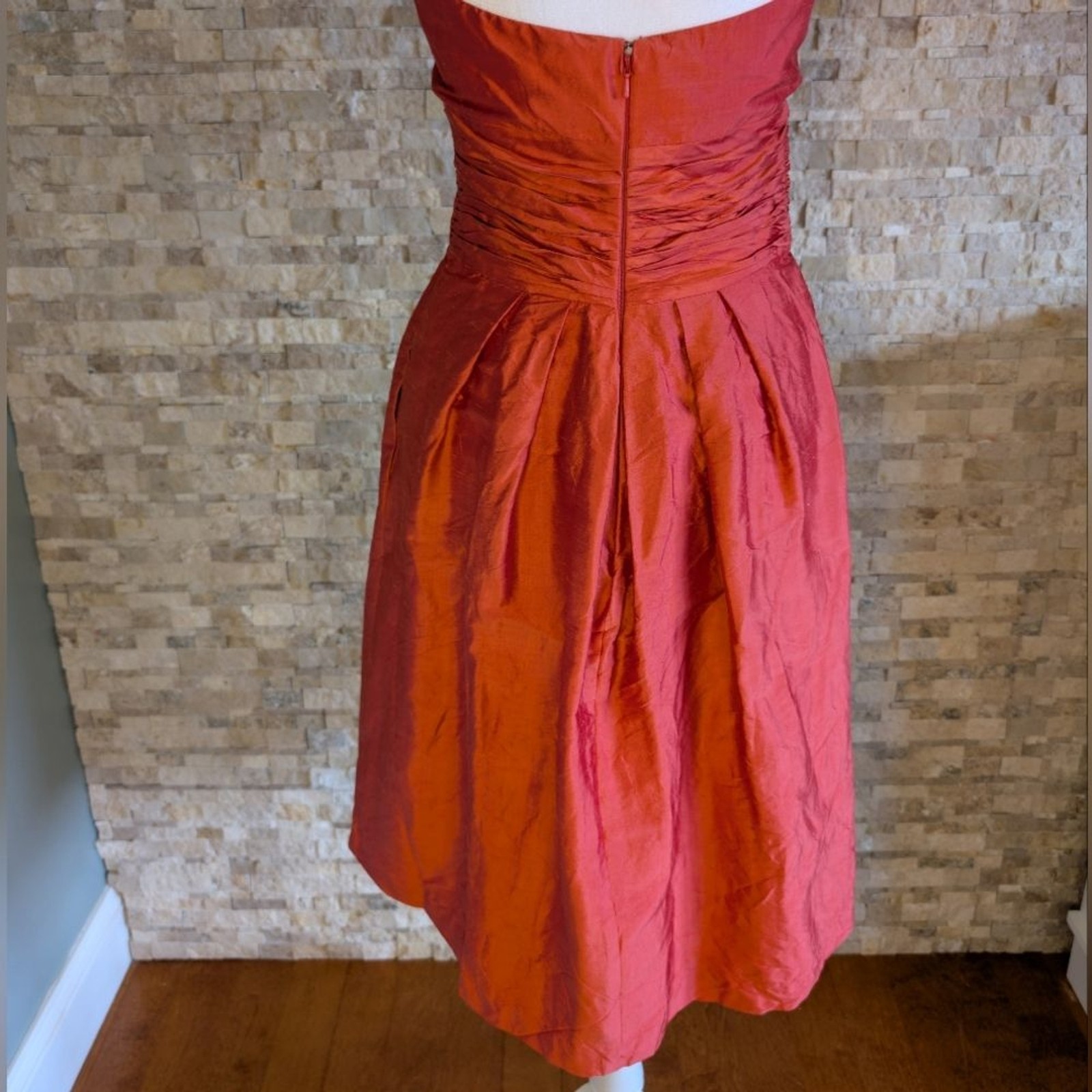Jenny Yoo 100% Silk Coral Orange Strapless Ruched Waist Cocktail Dress Sz 8 image 4