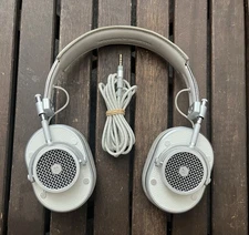 Master & Dynamic MH40 Over-Ear Wired Headphone White/Silver