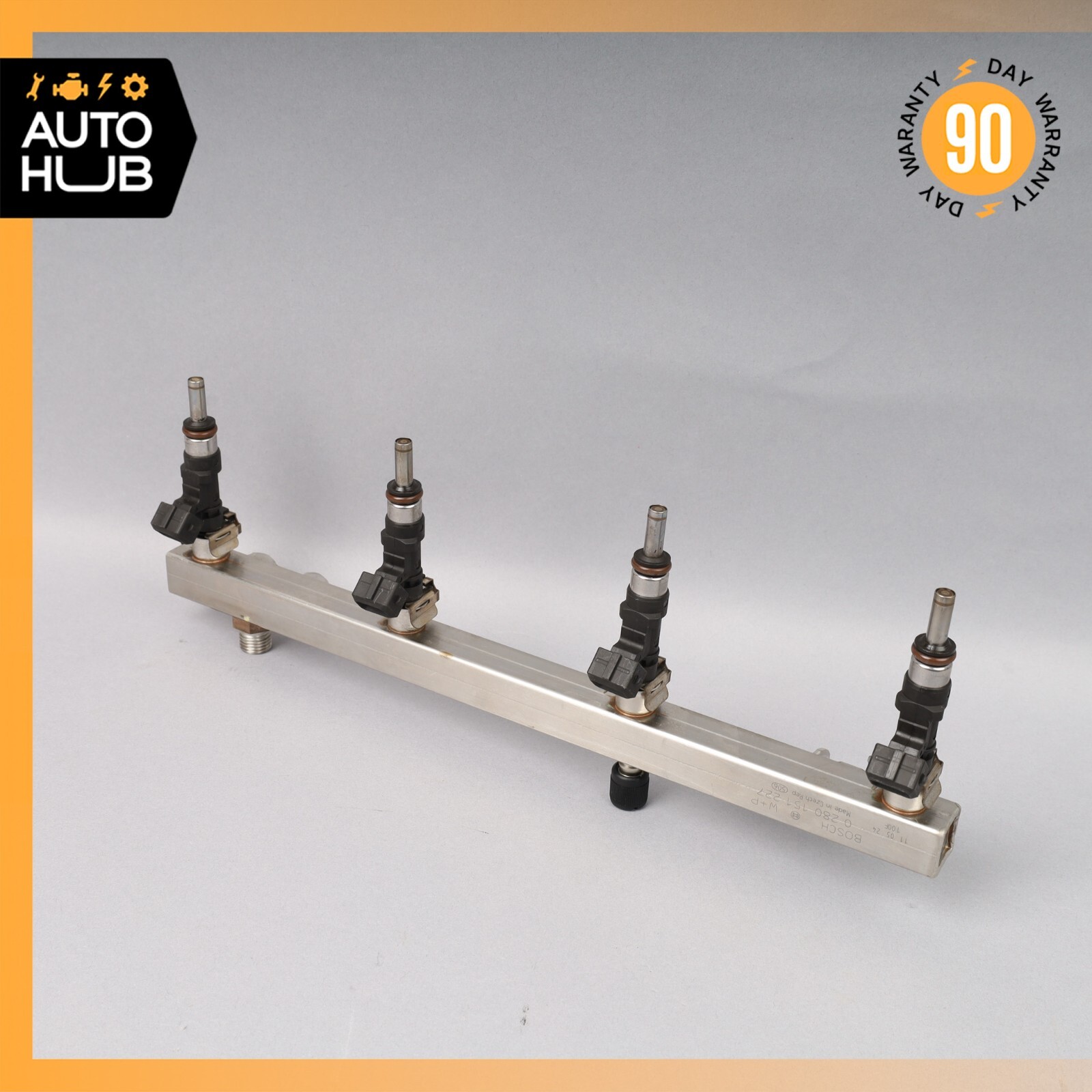 Maserati GranTurismo M145 Fuel Injection Rail Line w/ Injectors Right Side OEM