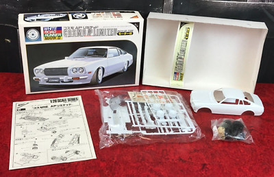 OPEN BOX Nichimo Model Kit WHITE ROAD RUNNER MARK II COSMO AP Motorized 1/28 JPN