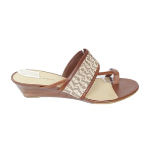 bata company ka sandal