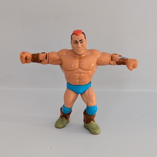 Tatanka #1 WWF Hasbro 1990s Wrestling Action Figur...