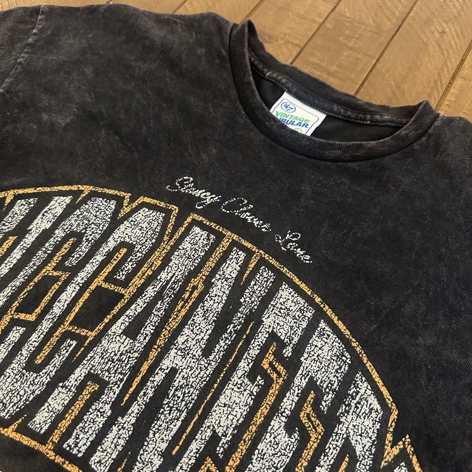 Новый с Ярлыками '47 x Stoney Clover Lane Tampa Bay Buccaneers блестящая рубашка Sz женщин большой - Изображение 3 из 4