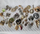 Vintage Costume Jewelry Brooch Pin Lot 34 Pieces