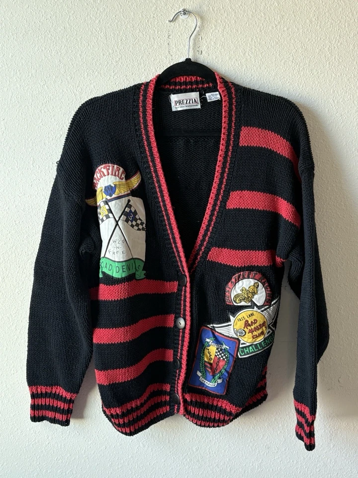 Cardigã suéter vintage anos 80 Prezzia Sportswear patches tamanho grande - Imagem 2 de 4
