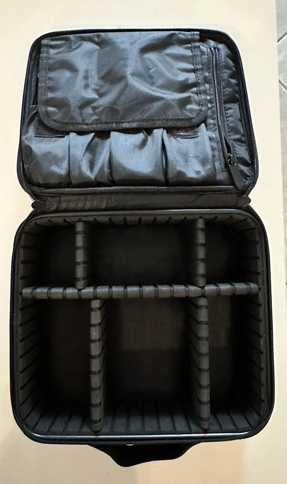 Bolsa organizadora de maquillaje Foto 2 de 4