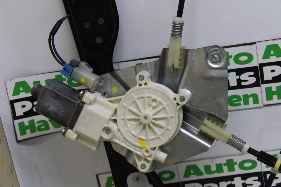 06-10 Hummer H3 Left LH Driver Side Front Door Window Regulator OEM - Image 2 of 4