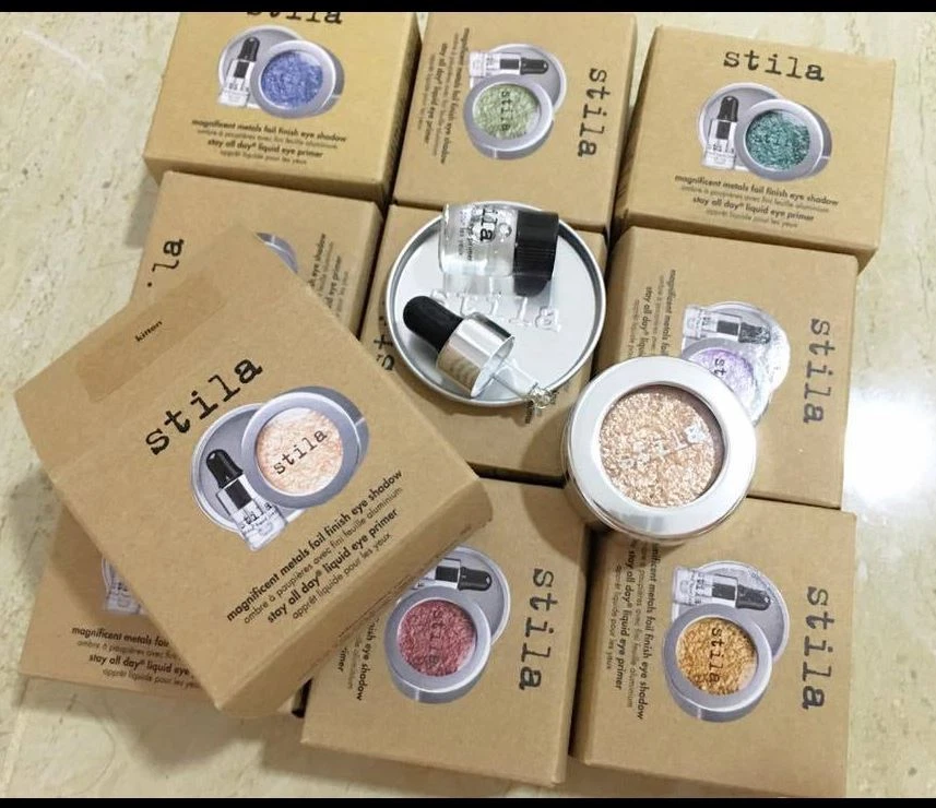 Sombra de ojos con acabado en lámina STILA Magnificent Metals - Elige tono % auténtica Foto 2 de 4