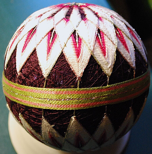 Vtg JAPANESE TEMARI THREAD HAND BALL Traditional Handmade FOLK ART Large Purple - Picture 23 of 23