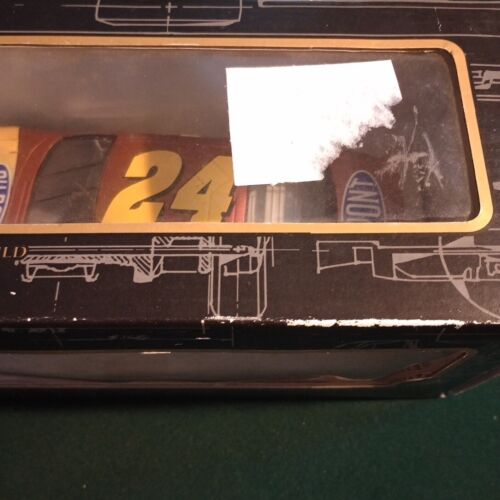 Jeff Gordon 1:25 Scale Chromalusion Dupont Limited Edition Chevy Monte Carlo - Picture 12 of 12