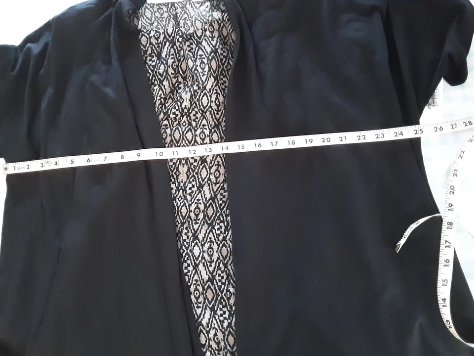 Cárdigan negro manga corta Sag Harbor para mujer con diseño geométrico camiseta sin mangas nuevo con etiquetas Foto 3 de 4