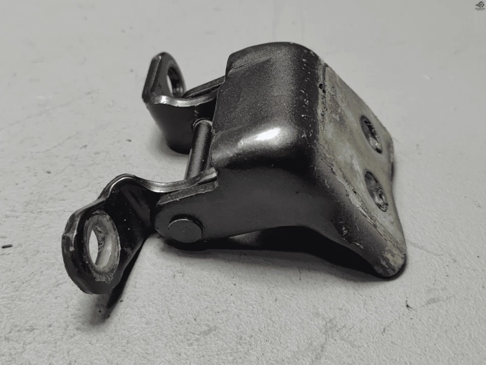 Bisagra inferior de la puerta delantera izquierda del lado del conductor gris *NH797M* OEM 2008-2020 Acura MDX Foto 3 de 4