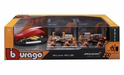 Bburago Race 1:43 McLaren MCL38 2024 Pit Stop Set w/ Case & Pit Crew