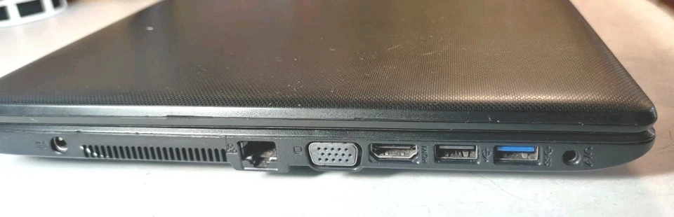 Asus Laptop, Intel Celeron N2815 @1.86ghz, 4GB RAM, 256GB SSD, Windows 10 #259H - Image 4 of 4