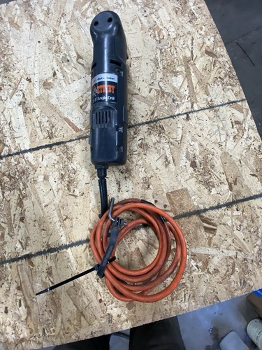 Black & Decker angle drill. Stubby 38 inch angle drill.